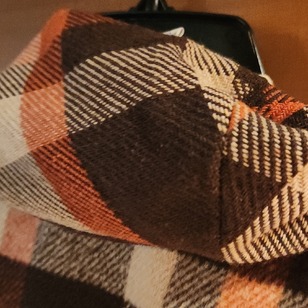 HYFVE Plaid Vest with Belt - Red and Black - Picture 6 of 15